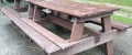 e) Picknick-Tisch